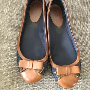 Guess jean shoes size 10